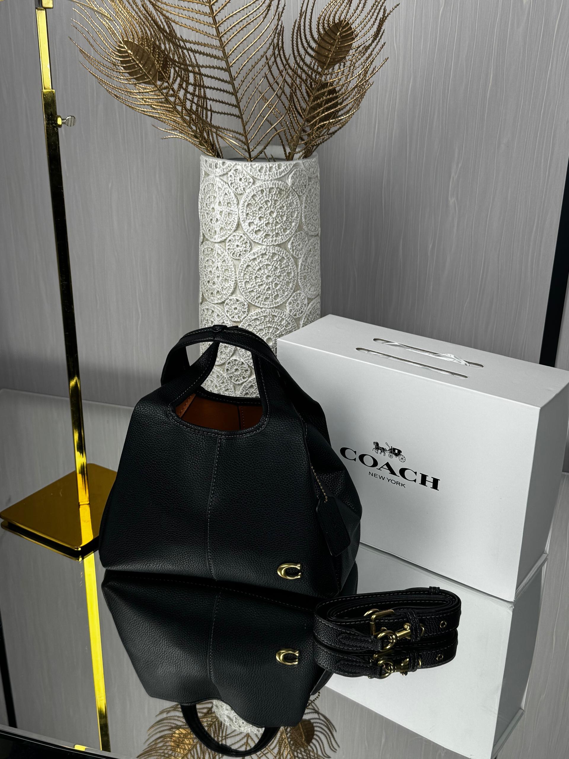 COACH LANA hand bag